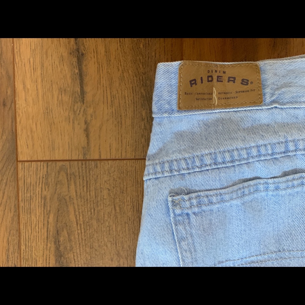 Mom Shorts - Picture 2 of 3